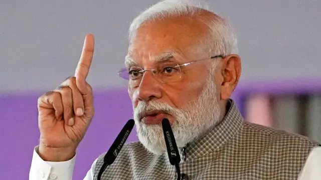 नरेंद्र मोदी