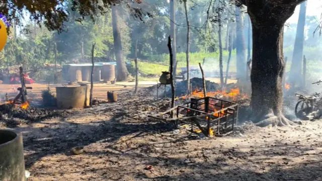 မီးရှို့ခံရတဲ့ မြိုင်မြို့နယ်ထဲက နေအိမ်