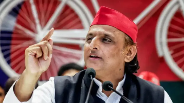 अखिलेश यादव