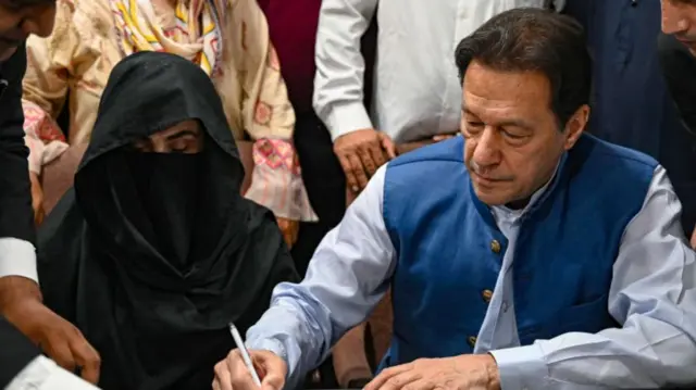 عمران خان اور ان کی اہلیہ بشریٰ بی بی