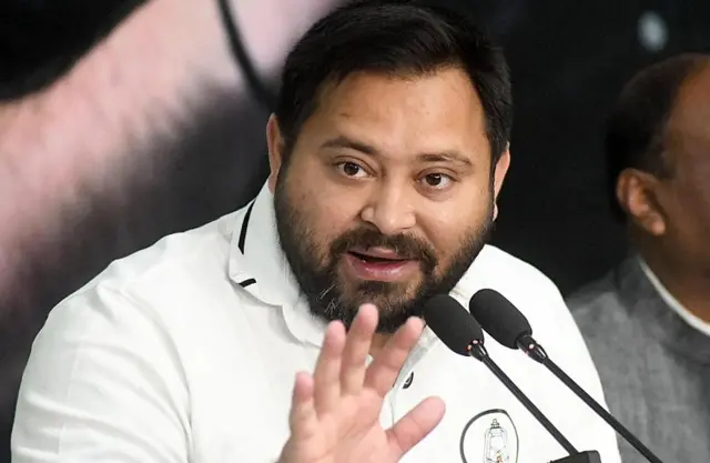 तेजस्वी यादव