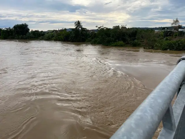 Mực nước sông Đồng Nai dâng cao