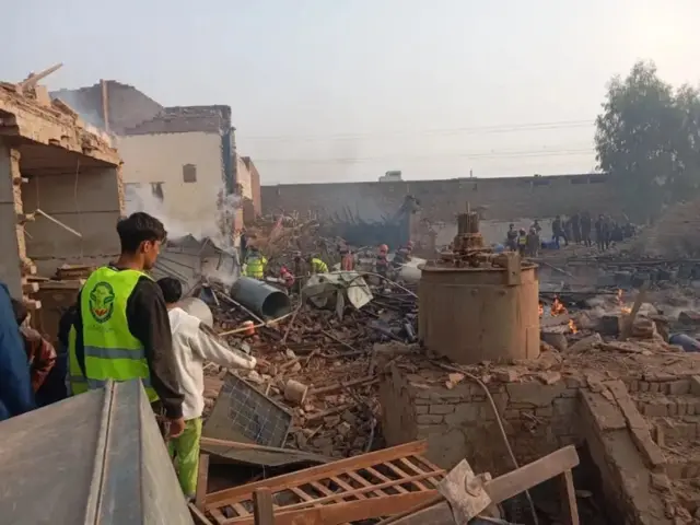 کرسٹل کیمیکل فیکٹری میں آگ لگنے کا واقعہ