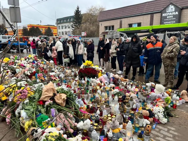 стихийный мемориал в Тернополе