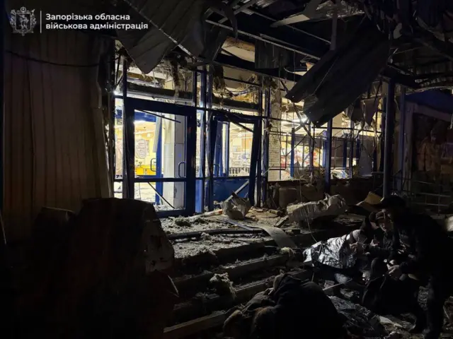 Поврежденное здание