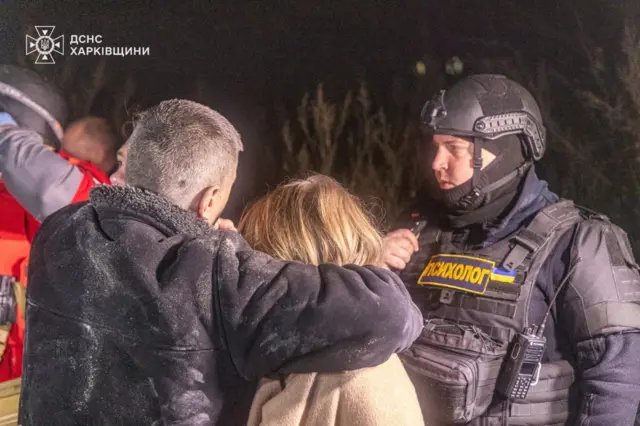 В пострадавших от атаки районах работают спасатели-психологи