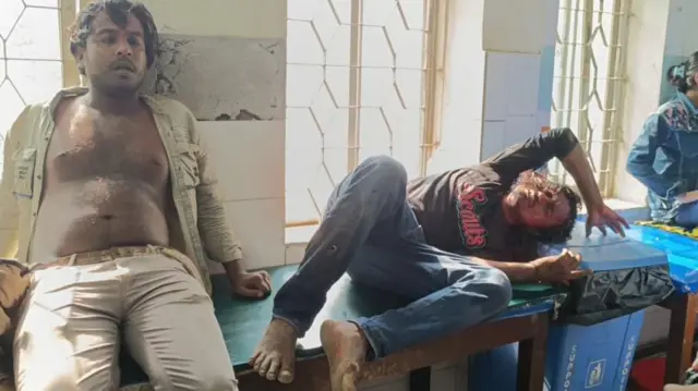 মানিকগঞ্জে তৌহিদী জনতার হামলায় তিন বাউলভক্ত আহত
