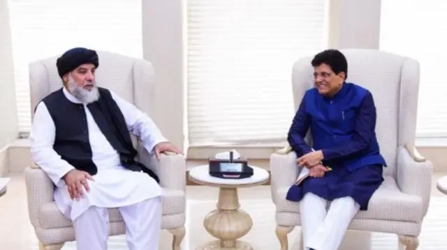 अफ़गानिस्तान के उद्योग और वाणिज्य मंत्री अलहाज नूरुद्दीन अज़ीज़ी और भारत के वाणिज्य और उद्योग मंत्री पीयूष गोयल