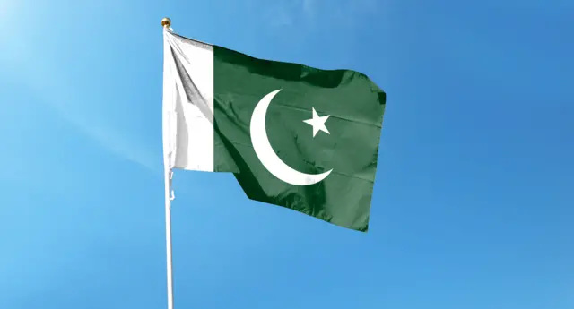 pakistan flag