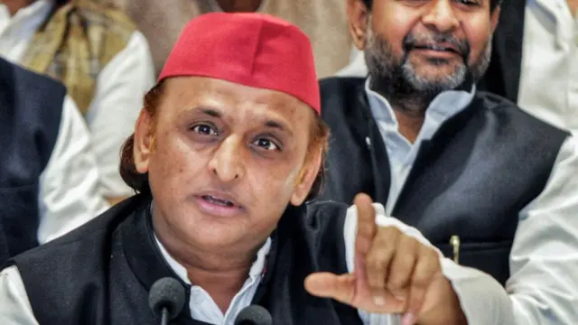 सपा प्रमुख अख़िलेश यादव