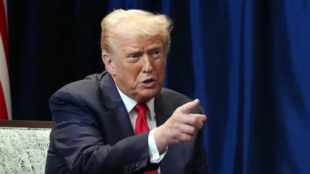 डोनाल्ड ट्रंप