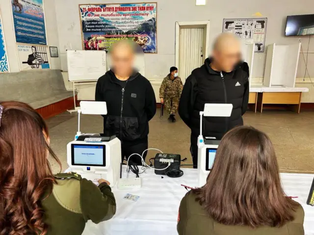 Тергөө абактарында добуш берүү