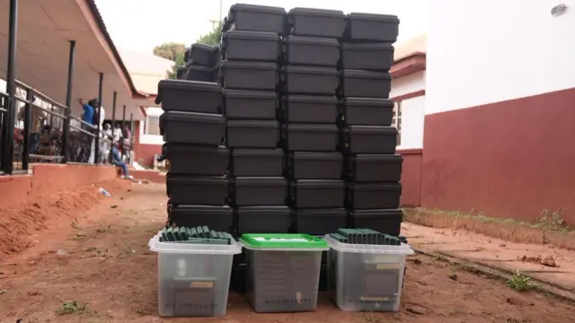 Akụrụngwa e ji eme ntuliaka