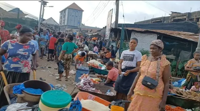 Ụfọdụ ahịa gbapere n'ụbọchị ntuliaka