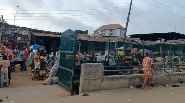 Ụfọdụ ahịa gbapere n'ụbọchị ntuliaka