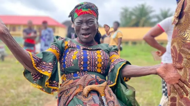80-year-old woman wey don dey vote since 1963