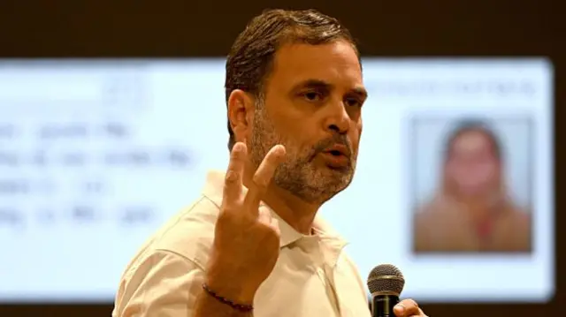 राहुल गांधी