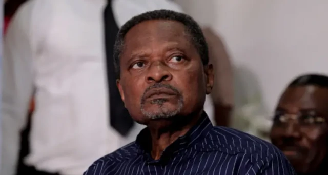 Ndị Kameruun na-eru uju dịka onye na-agba gọọmenti ụkwụ nwụrụ n'ụlọmkpọrọ