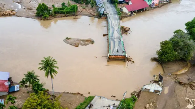 Mmadụ 502 anwụọla n’idemmiri wakporo mba Indonesia