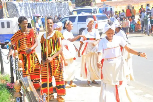 Ummata Walaayitaa uffata aadaa isaanii uffatanii