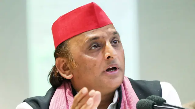 अखिलेश यादव