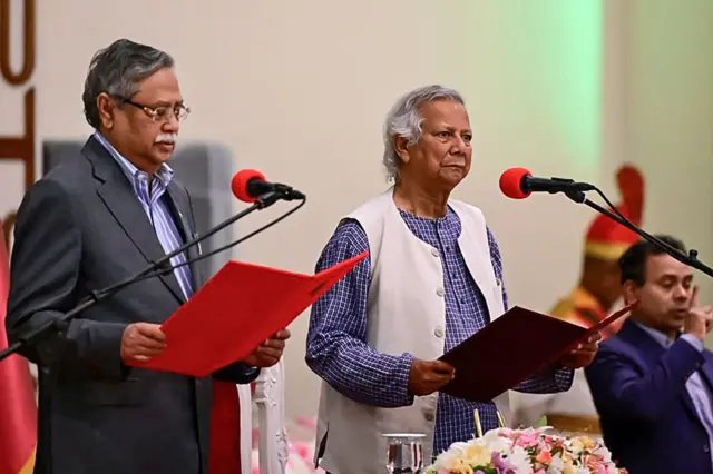 গত বছর আটই অগাস্ট বাংলাদেশের অন্তর্বর্তী সরকারের সদস্যদের শপথ পড়ান রাষ্ট্রপতি মো. সাহাবুদ্দিন