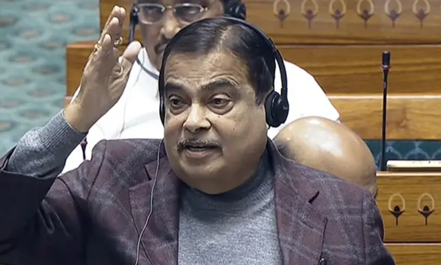 नितिन गडकरी