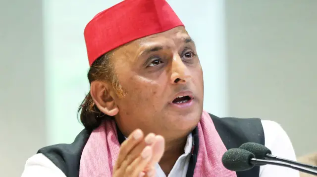 सपा प्रमुख अखिलेश यादव