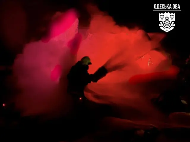 Тушение пожара после атаки дронов