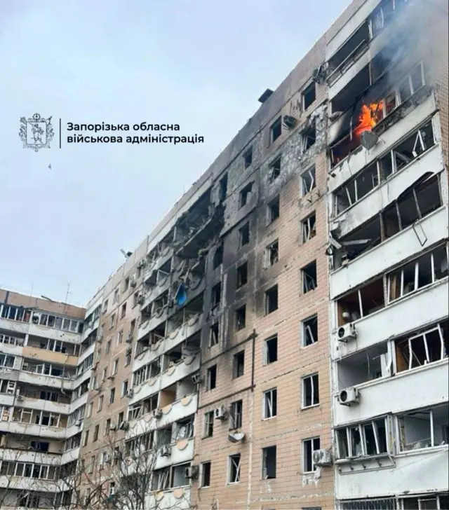 Федоров опубликовал фото пострадавшего от обстрела многоэтажного жилого дома