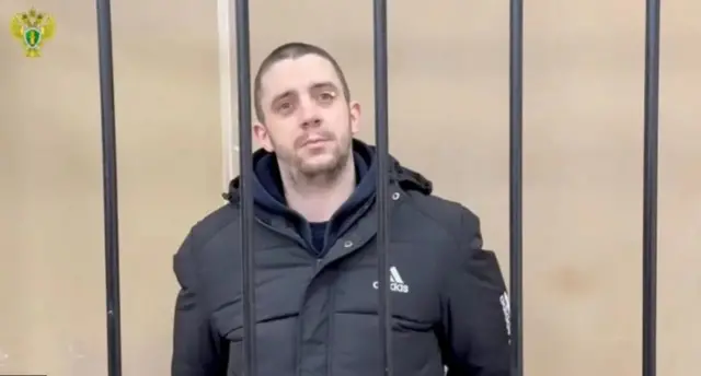 Хейден Дэвис за решеткой