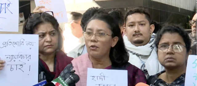 কথা বলছেন নাগরিক সমাজের প্রতিনিধিরা