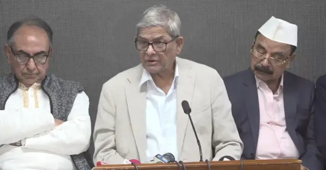 স্থায়ী কমিটির বৈঠক শেষে কথা বলেন বিএনপি মহাসচিব মির্জা ফখরুল ইসলাম আলমগীর