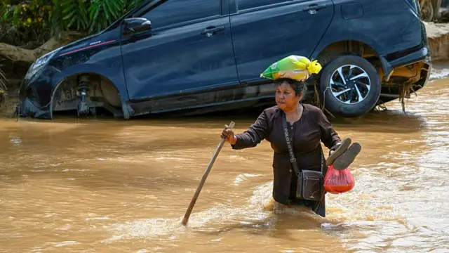इंडोनेशिया बाढ़