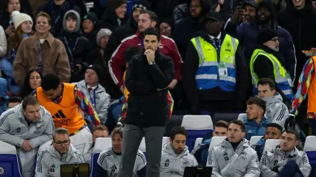 Leenjisaa Arsenaal Mikeel Arteettaa