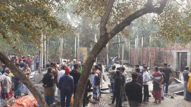 এই বাড়ীতেই আগুন লেগেছিলো