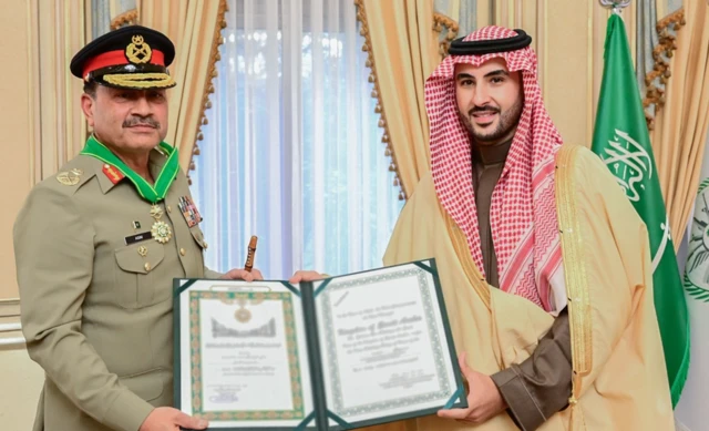 عاصم منیر سعودی وزیرِ دفاع