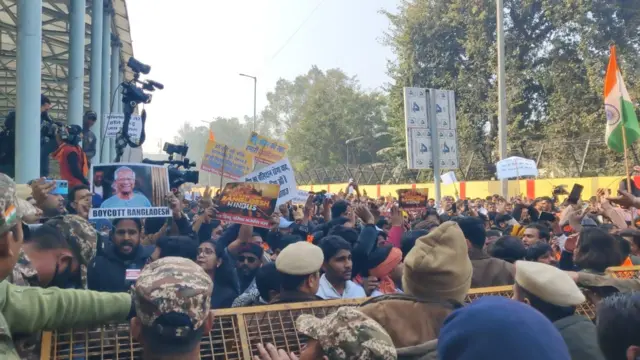 দিল্লি কূটনৈতিক পাড়ায় বাংলাদেশ বিরোধী বিক্ষোভ