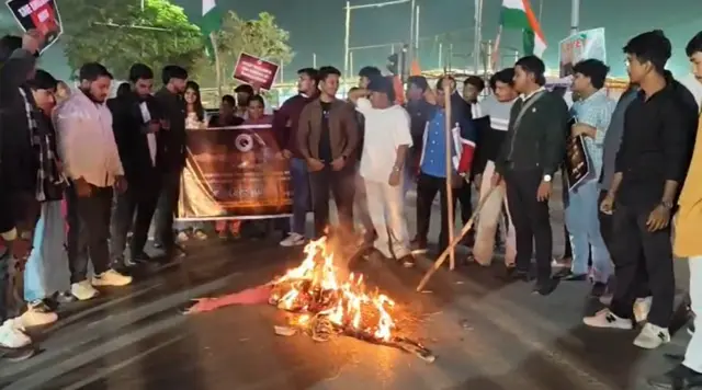 আরএসএস-এর ছাত্র সংগঠনের বিক্ষোভ
