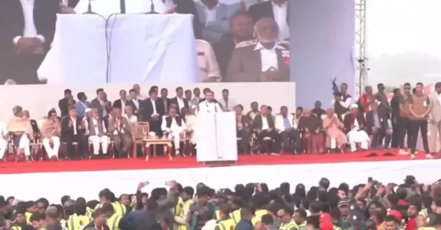 সংবর্ধনাস্থলের মঞ্চে ছিলেন বিএনপির সিনিয়র নেতারাও