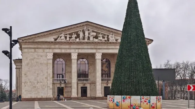 Мариупольский театр после "восстановления"