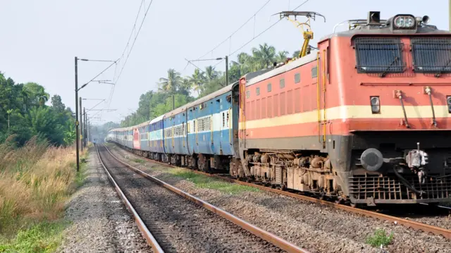 ट्रेन