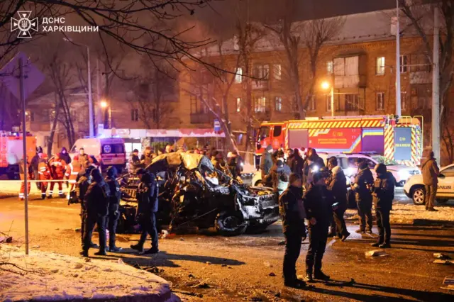 Под удар бомбы в Харькове попал легковой автомобиль