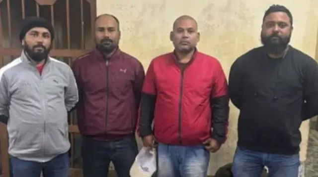 तोड़फ़ोड़ के आरोप में गिरफ़्तार लोग