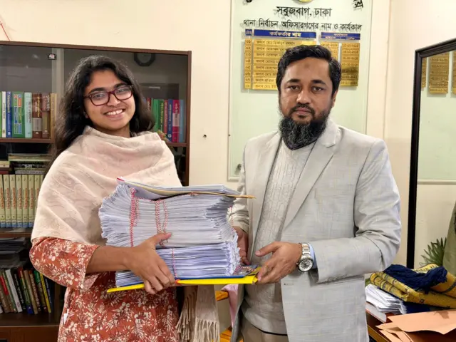 স্বতন্ত্র প্রার্থী হিসাবে মনোনয়নপত্র জমা দিয়েছেন তাসনিম জারা