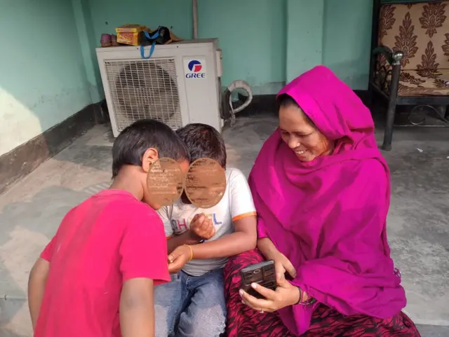 জামিনে মুক্তি পাওয়ার পরে ভারতে পরিবারের সঙ্গে ভিডিও কলে কথা বলছেন সোনালি খাতুন