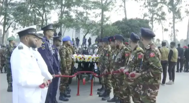 রাষ্ট্রীয় মর্যাদায় খালেদা জিয়ার জানাজা ও দাফনের ব্যবস্থা করা হয়