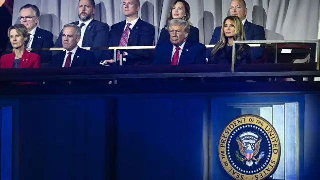 Mark Carney y Donald Trump miran al sorteo de Mundial 2026