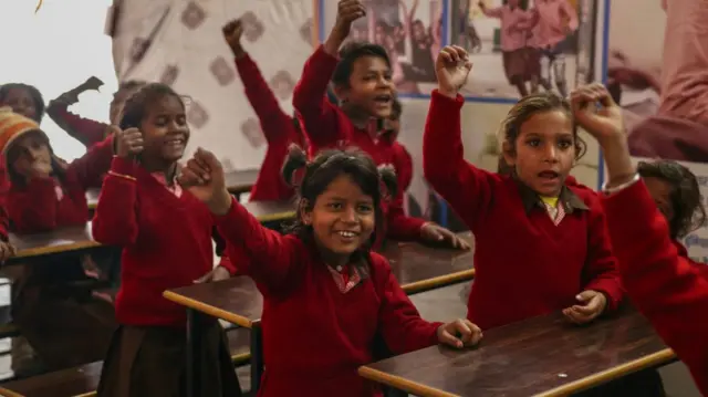 स्कूली बच्चे