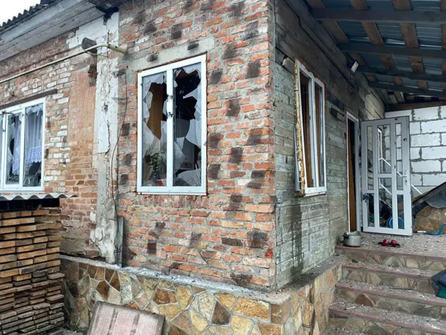 Хинштейн опубликовал фото поврежденных домов в Рыльске